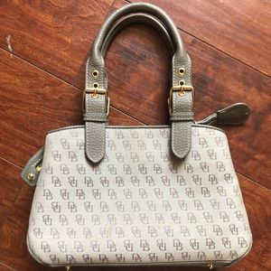 Small Dooney and Bourke Handbag.